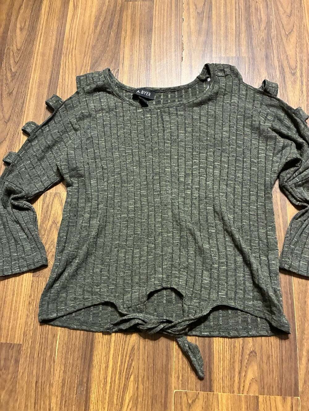 A. Byer Women's Olive Green Ribbed Cold Shoulder Tie-Front Long Sleeve Top